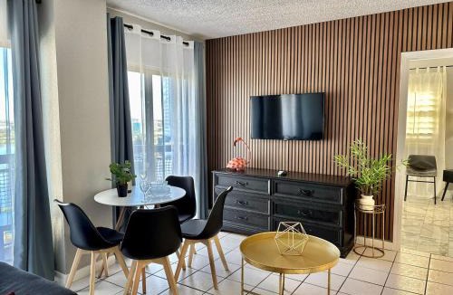 Southwest Orlando Apartment | 6165 Carrier Drive Unit 1802 Building 1