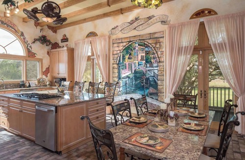 Clermont House | 62 Acre Island - Sleeps 40+