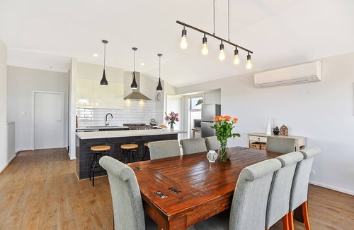 Goolwa Beach House | 62 Castle Ave - Luxury - Near Beach