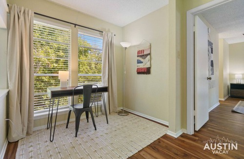 Highland Hills Apartment | 6203 Shadow Valley #B