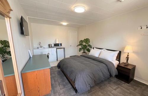Niagara Falls Hotel | 6267 Persepolis Inn