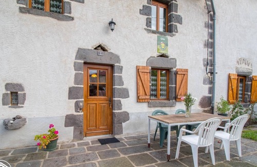 Saint-Ours House | 63g1180 - Saint-ours-les-roches