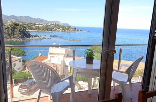 Llanca Apartment | 64 m² Apartment ∙ 2 bedrooms ∙ 4 guests