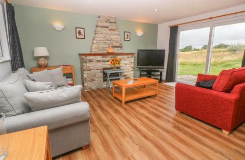 St Wenn House | 64 Waterside