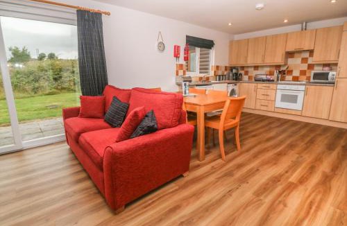 St Wenn House | 64 Waterside