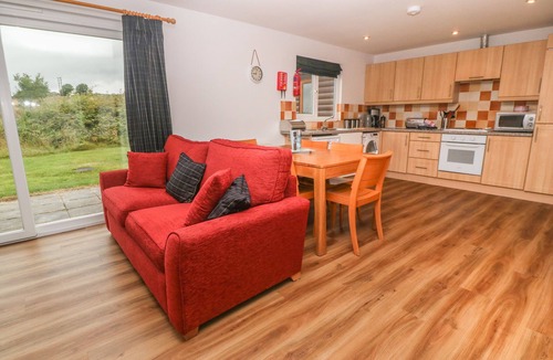 St Wenn Cottage | 64 Waterside