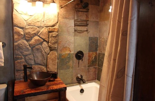 Mirror Lake House | 65 Below on Mirror Lake