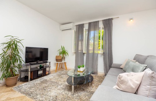 Pile Apartment | 65 m² Apartment ∙ 2 bedrooms ∙ 5 guests
