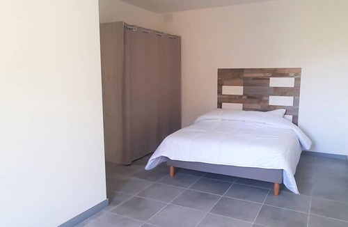 Mornas Apartment | 65 m2 apartment renovated in Provence