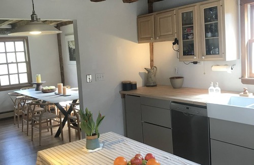 Shelter Island Cottage | 650 YARDS TO SUNSET BEACH !