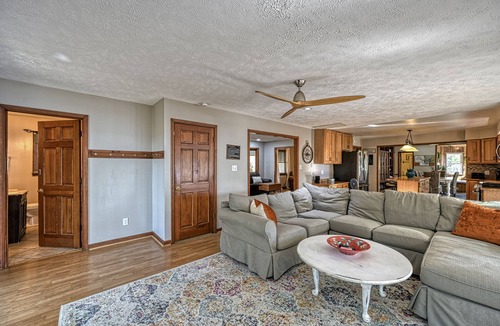 Mineral House | 650ft Waterfront, Fast Fiber WiFi, Fall Weekends are booking, Boat/Jets ski too