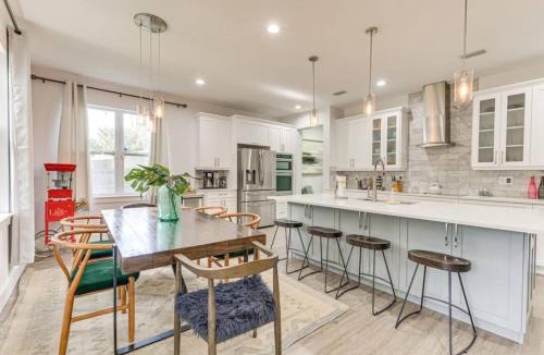 Bearss Plaza House | 655 5 Bedrooms Patio Lounge Luxury Kitchen