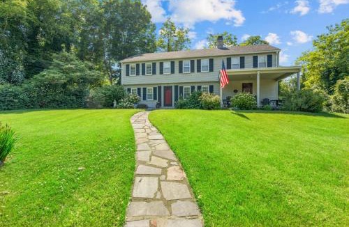 West Falmouth House | 656 W Falmouth Hwy, Falmouth