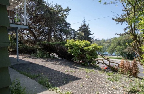 Green Lake House | 6615 Lower · 3b2b Lower Unit w/Gorgeous Green Lake View
