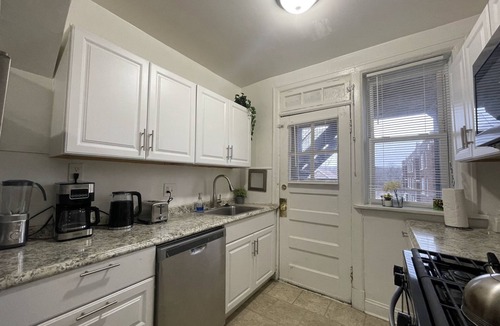 St. Louis Apartment | 6649 1E | Garden Style Studio Near Forest Park