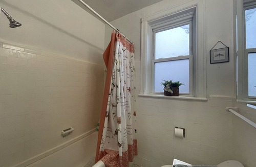 St. Louis Apartment | 6649 1E | Garden Style Studio Near Forest Park