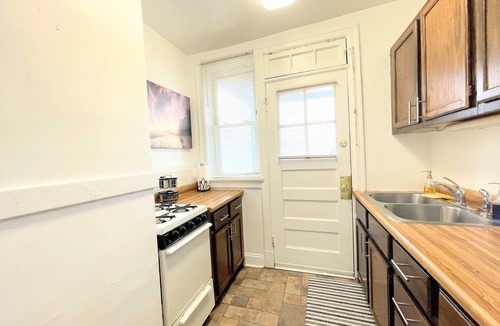 St. Louis Apartment | 6649 2W | Central St. Louis Beauty