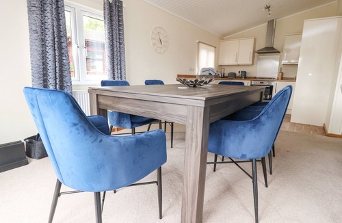 Tewitfield Cottage | 67 GRESSINGHAM, pet friendly, with pool in Warton