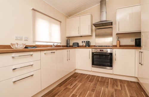 Tewitfield Cottage | 67 GRESSINGHAM, pet friendly, with pool in Warton