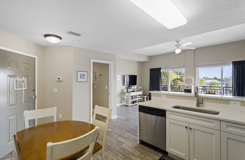 Madeira Beach Condo | 67 m² Condo ∙ 1 bedroom ∙ 4 guests