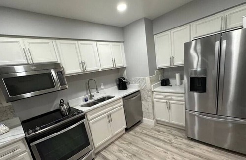 Lochearn House | 68) 4 bedroom home with a Pool!