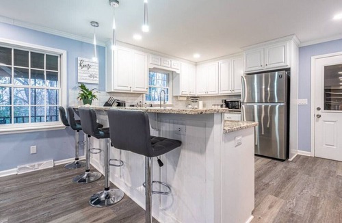 Huntsville House | 6807 Jones Valley · ֍The Strata֎ 4000 SQ Feet, 6 BR, Pool Table