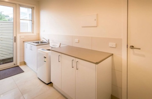 Sandy Point House | 69 Beach Parade, Sandy Point