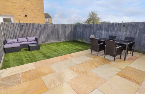 Crynant Cottage | 69 Ffordd Y Meillion