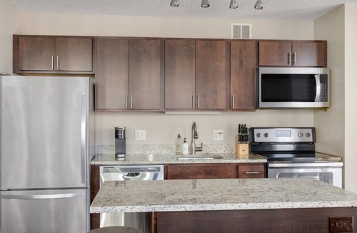 Near North Side Hotel | 69 m² Hotel ∙ 1 bedroom ∙ 3 guests