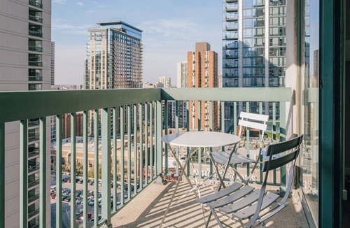 Near North Side Hotel | 69 m² Hotel ∙ 1 bedroom ∙ 3 guests
