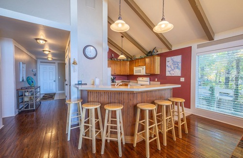 Osage Beach House | 6906 Elbow Cay - Lakefront House with Hot Tub