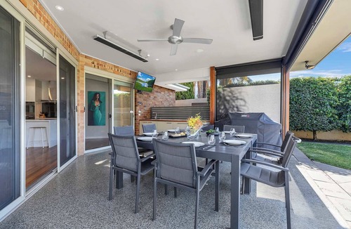 Moama House | 6A Blair St - Echuca Holiday Homes