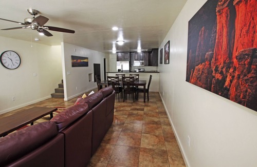 Moab South Valley House | 6A4 Relaxing Townhome, Two Car Garage, Community Pool & Hot Tub