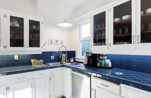 West Queen Anne House | 6B4B Luxury Home! Sleeps 20! Beautiful Views!