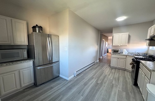 Tompkinsville Apartment | 6BD 2Ba Charming Home in Staten Island