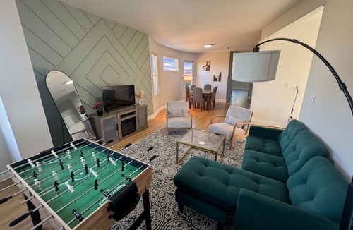 Tompkinsville Apartment | 6BD 2Ba Charming Home in Staten Island