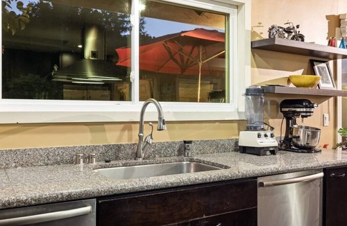 Sleepy Hollow House | 6BD/4BA Villa | Saltwater Pool + BBQ + Pool Table