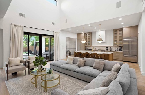 Little Forest Hills House | 6BD/5BA of Modern Elegance | Cinema, Games, HotTub