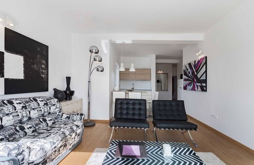 Punat Villa | 6BD Villa for 12 with Heated Pool, Jacuzzi, First Row to the Sea