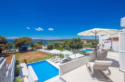 Punat Villa | 6BD Villa for 12 with Heated Pool, Jacuzzi, First Row to the Sea