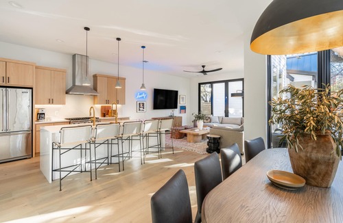 Bouldin House | 6BDR Luxe Pool Retreat City Views, Ping Pong, Foosball, Guest House | Henley