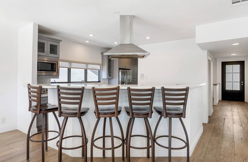 Los Feliz House | 6BDR Modern Oasis w/Game Room, Outdoor Living & Views! | Edendale by AvantStay