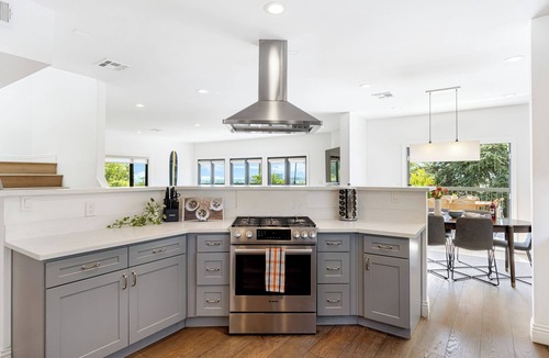 Los Feliz House | 6BDR Modern Oasis w/Game Room, Outdoor Living & Views! | Edendale by AvantStay