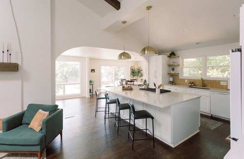 Barium Springs House | 6BDR Private Dock, Game Room, Sauna, Hot Tub | Hummingbird Home by AvantStay
