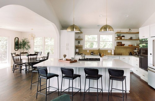 Barium Springs House | 6BDR Private Dock, Game Room, Sauna, Hot Tub | Hummingbird Home by AvantStay