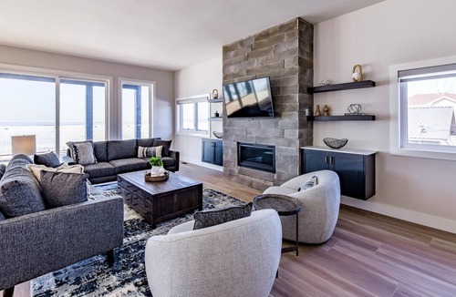 Tiny Cottage | 6bed 5bath brand new beach house in Tiny! West Exposure! Sunsets! Hot tub!