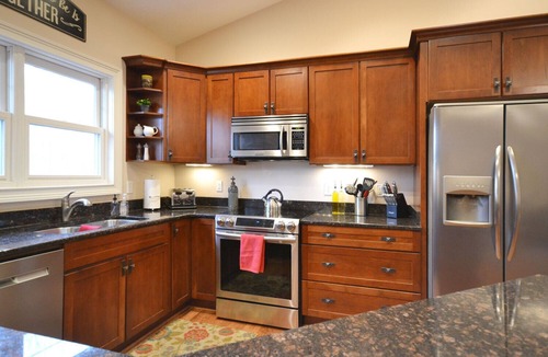 Arden House | 6br/4ba Home w/Game Rm - weekly & monthly rates available