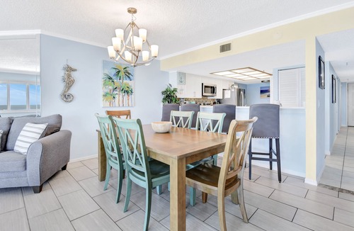 Indian Shores Condo | 6BR,4BACapacity in these 3BR+3BR BEACHFRONT,Updated Condos!POOL,Hot Tub, Grills!
