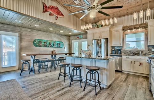 Holiday Isle House | 6BR Beach Views and Private Pool, Free Tiki Cruise
