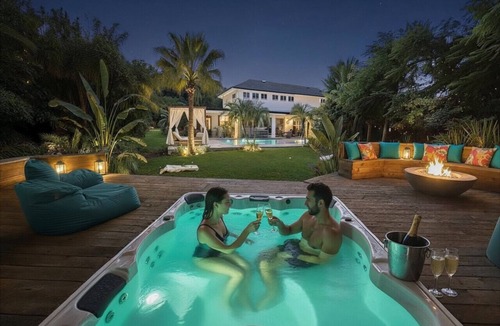 Cutler Bay Villa | 6BR | Heated Pool | Jacuzzi | Sauna | Beach area